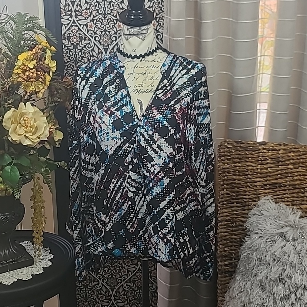 Vince Camuto v wrapped long sleeve blouse